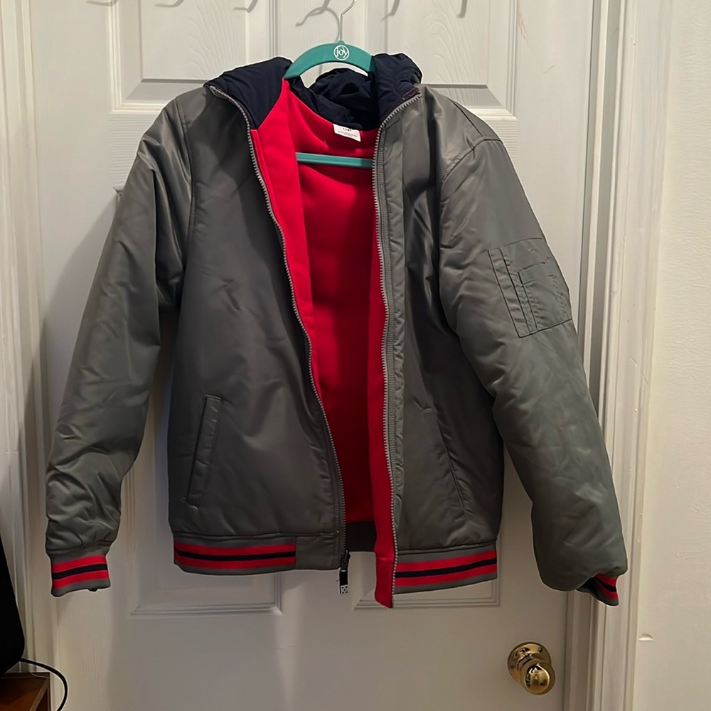 Gently worn Almost brand new Boys Coat size 18